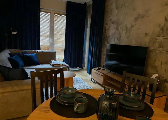 Blue Na Okrzei * وارسو